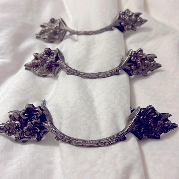 Treee Same size pewter ornate design handles. Never used. - Picture 1 of 9